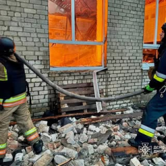 Обстрелы на Днепропетровщине: двое раненых и пожары