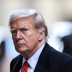 Зеленський і Трамп говорять в телефон