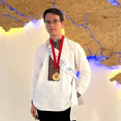Студент склав НМТ на 800 балів