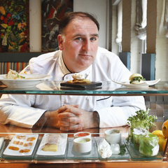 Фото креативного шеф-повара Хосе Андреса