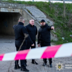 Мужчина расстреливает военных на Ровенщине