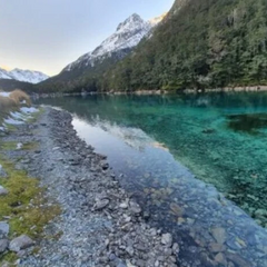 Озеро в Новій Зеландії після туристів
