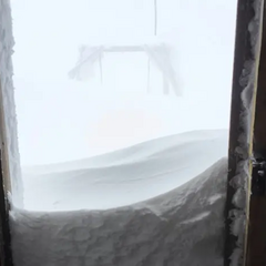 Карпаты полностью засыпало снегом до 1 метра