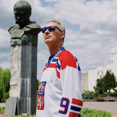 Герой, который чествует память погибших