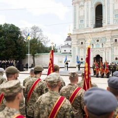 Українські герої отримують відзнаки від президента