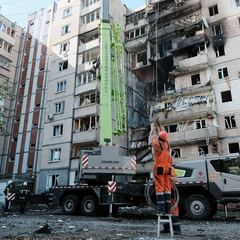 Ukrainian air defense breached by a Russian strike