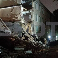 Зсув трьох поверхів коледжу у Владивостоці