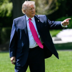 Трамп продовжує блокаду Ормузької протоки