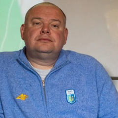 Логотип МОК і флаги України та Росії