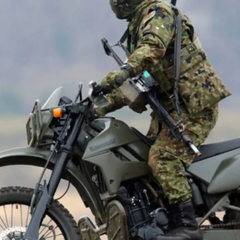 Окупанти на мотоциклах штурмують українських позицій