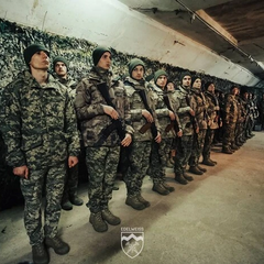 Первые контрактники складывают присягу