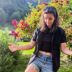 Травмована французька біатлоністка