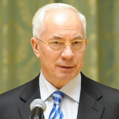 Ministry of Justice demands to confiscate Azarov's and his son's assets