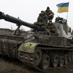 Украинцы протестуют за мир и требуют уступок