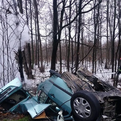 Легковушка после аварии в районе Винницы