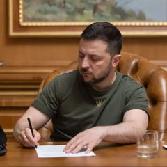Зеленский подписал законы военное положение мобилизация