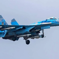 Потерян истребитель Су-27. Пилот спасся.