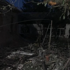 Дома повреждены в результате нападения