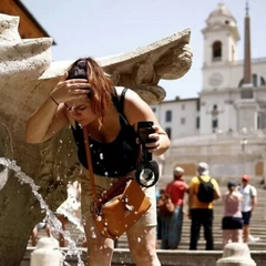 Спека в Європі: коктейль Молотова пригрозила смертельна спека
