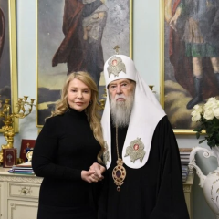 Тимошенко посещает патриарха Филарета: фото