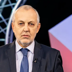 Юрий Мака́ров с раной от ножа в Киеве