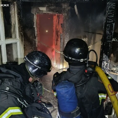 Спасатели ликвидируют пожары в Запорожье