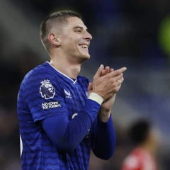 Mykolenko extends contract with Everton