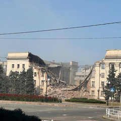 Президент реагує на знищення Херсонської ОДА