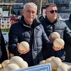 Мешканці Чорноморська готують зелений борщ