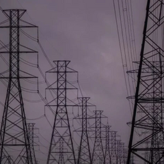 Масштабный блэкаут в США: 200 тыс. человек без электричества