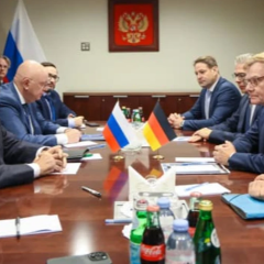 Министры иностранных дел на встрече