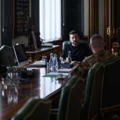 Zelensky talks to corps commanders