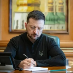 Зеленский подписывает закон об уголовной ответственности за антисемитизм