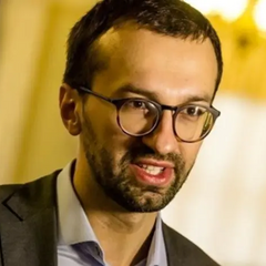 Лещенко залишили при посаді