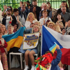 Пенсионеры и матери-одиночки теряют бесплатное жилье