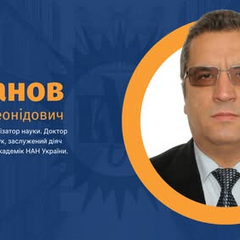 Дослідник, що працює в лабораторії