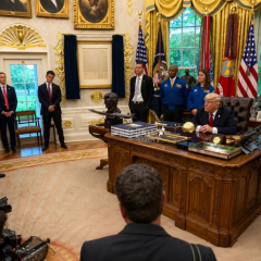 Трамп пропонує Путіну перемир'я з Україною