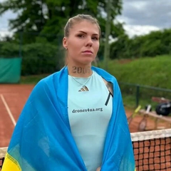 Українська тенисистка, допомогає ЗСУ