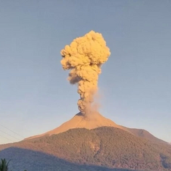 Виверження вулкану Левотобі Лакі-лакі