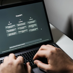 Альтернативний текст: соцмережа створена OpenAI