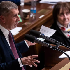 Павло розмовляє з представниками Чехії