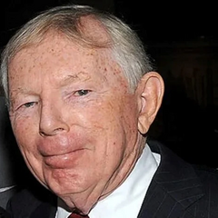 Зображення товариша Долана, засновника HBO та Cablevision