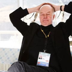 Функціонеру, заборонено посади в спорті.