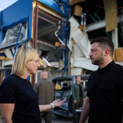 Зеленський на заводі у Мукачеві