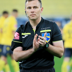 Українські арбітри на грі УЄФА