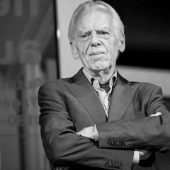 Фотографія померлого легендарного тренера Реала та збірної Нідерландів з футболу