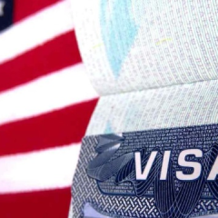 США призупинили імміграційні візи