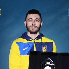 Чепурний, победитель Кубка мира на параллельных брусьях