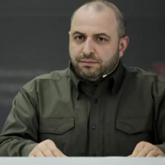 Умєров синхронізував позиції з E3 та NB8
