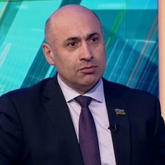 Депутата не випустили